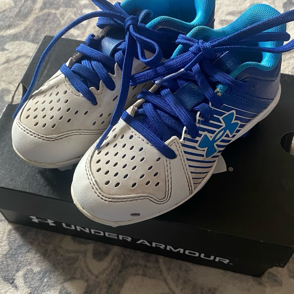 Under Armour Kids White and Blue Lace-Up Cleats
